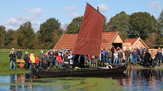 Großer Andrang aum Torfkahnhafen an der Kreuzkuhle, Foto: Detlef Klein - Findorffs Erben