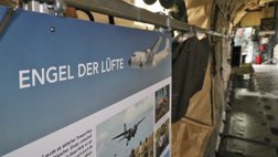 Infoschild im Laderaum mit dem Titel "Engel der Lüfte"