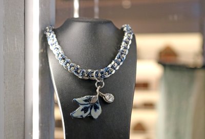 Kette mit Blaudruck 