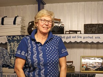 Ilse an ihrem Arbeitsplatz