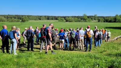 Enthüllung der neuen Pilgergruppe auf der Trienenwiese