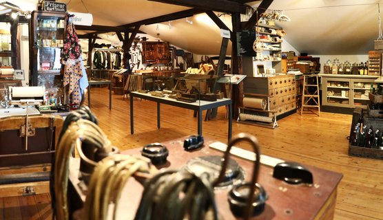 Blick vom Friseur Richtung Krämer und Tischler