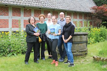 Lucia mit der Bücherei Müller, der Edition Temmen und dem Touristikverband Landkreis Rotenburg