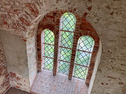 Fenster im Kirchturm von Fintel