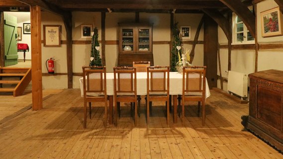 Platz für Brautpaar und Trauzeugen